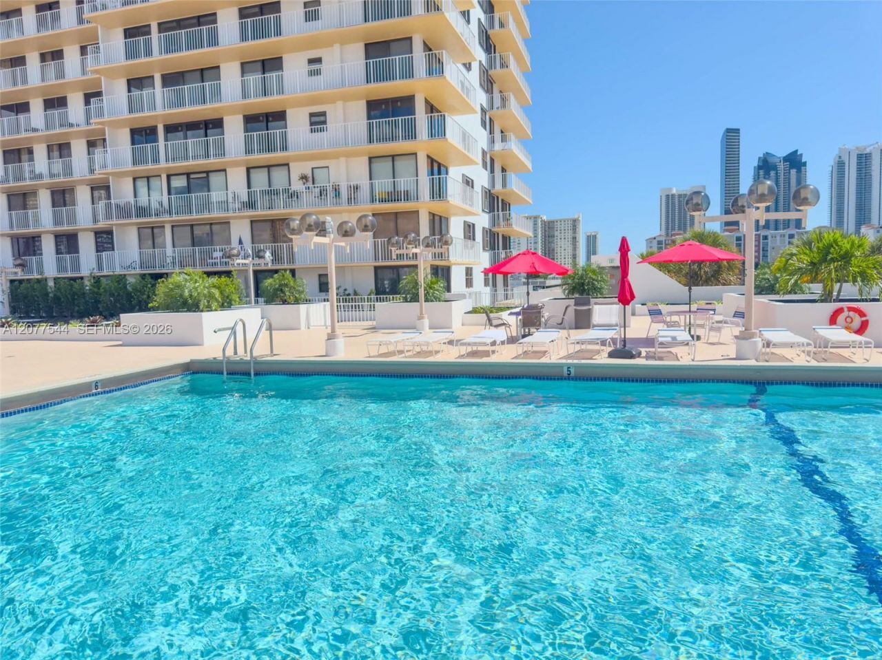 290 174th St , Unit 903, Sunny Isles Beach, FL 33160 Photo