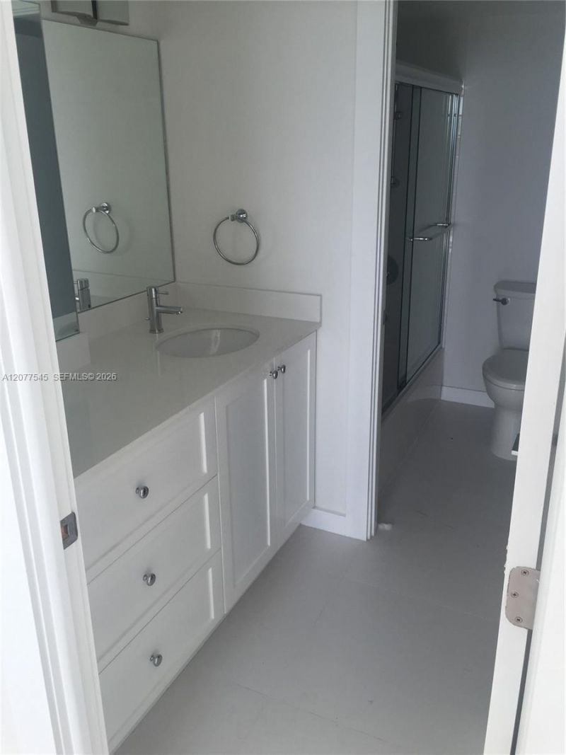 6900 Bay Dr , Unit 5A, Miami Beach, FL 33141 Photo