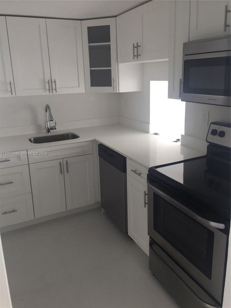 6900 Bay Dr , Unit 5A, Miami Beach, FL 33141 Photo