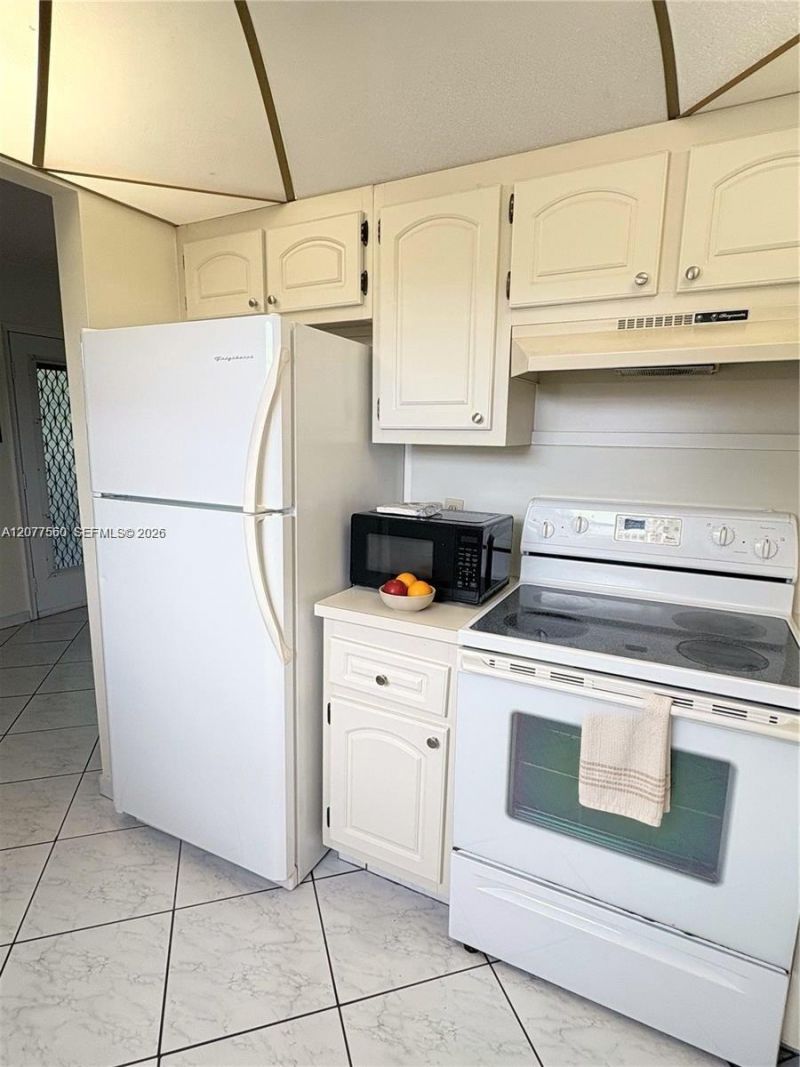100 SW 132nd Way, Unit 310K, Pembroke Pines, FL 33027 Photo