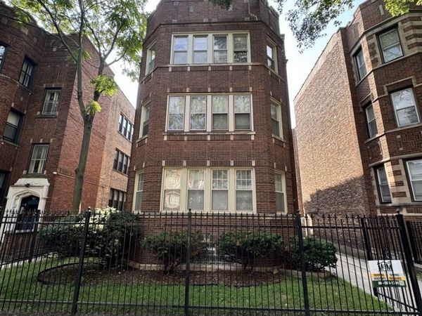 7634 S Phillips Avenue, Unit 3, Chicago, IL 60649
