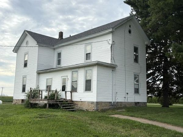 2295 170th Avenue, Reynolds, IL 61279