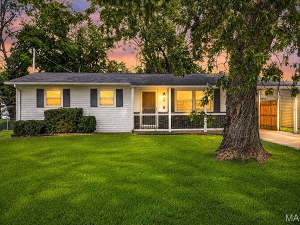 11 Toelle Drive, St Charles, MO 63304