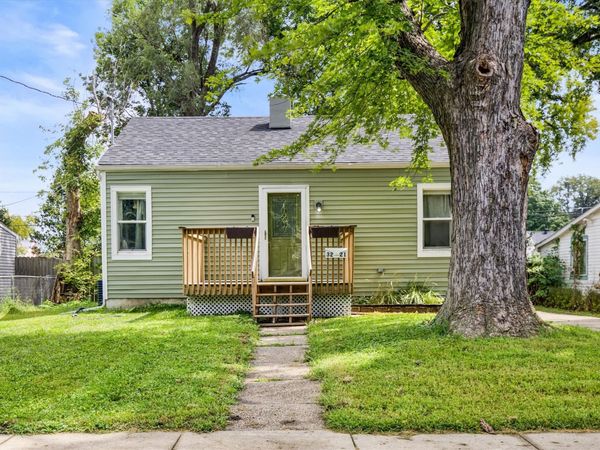 3221 Amherst Street, Des Moines, IA 50313