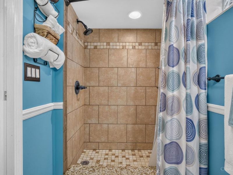 3993 Creek Road, Sharonville, OH 45241 Photo 34