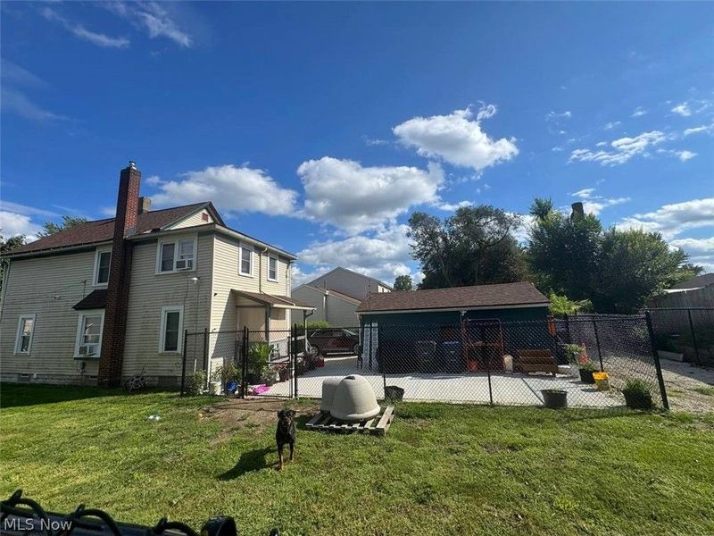 950 Snyder Street, Akron, OH 44307 Photo 3