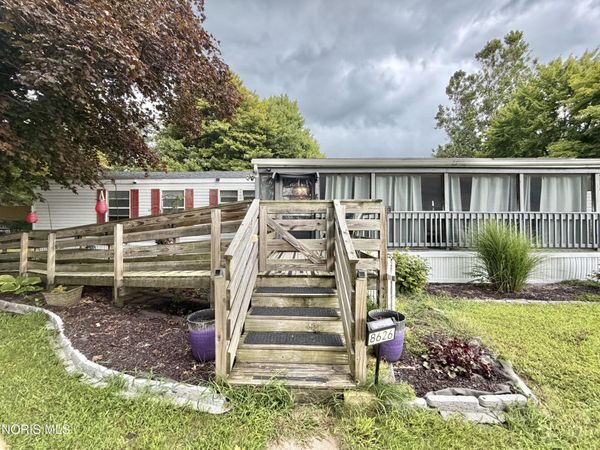 8626 Yawberg Road , Whitehouse, OH 43571