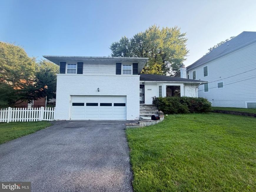 5808 Greentree Road, Bethesda, MD 20817 Main Photo