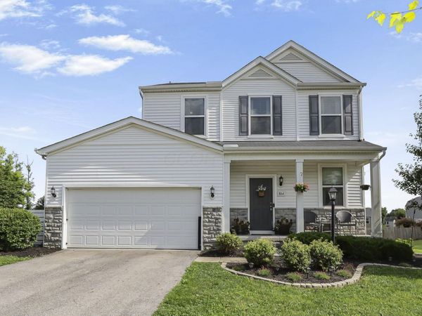 864 Corylus Drive SW, Pataskala, OH 43062