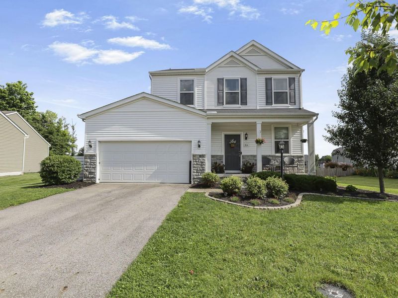 864 Corylus Drive SW, Pataskala, OH 43062 Photo 2