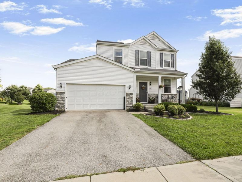 864 Corylus Drive SW, Pataskala, OH 43062 Photo 3