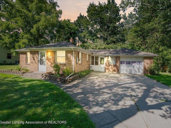 6214 S Washington Avenue, Lansing, MI 48911