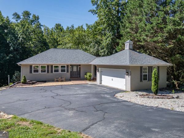 527 Pinebrook Drive, Blairsville, GA 30512