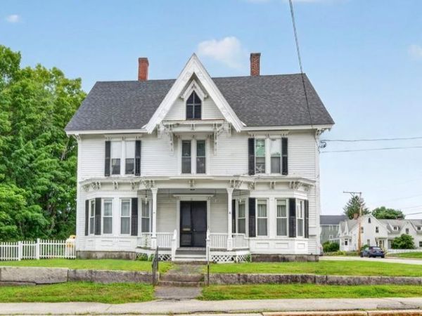 18 School Street, Hillsborough, NH 03244