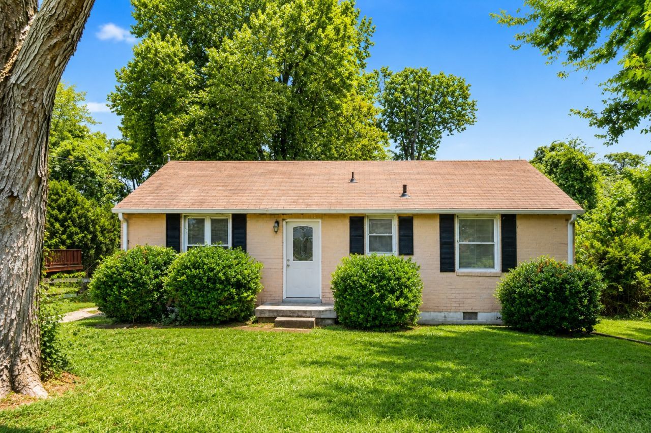 138 Dodge Dr, Nashville, TN 37210 Main Photo