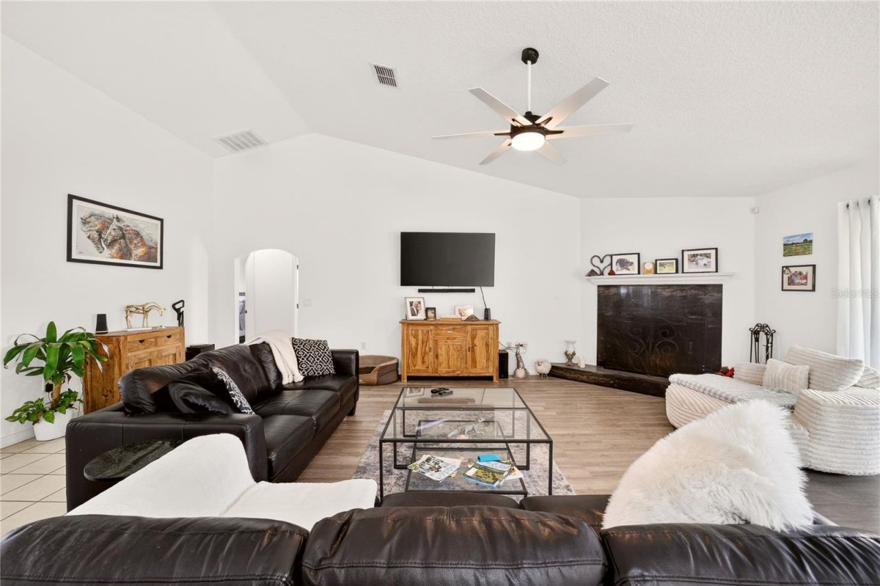 20462 SW 36th Street, Dunnellon, FL 34431 Photo