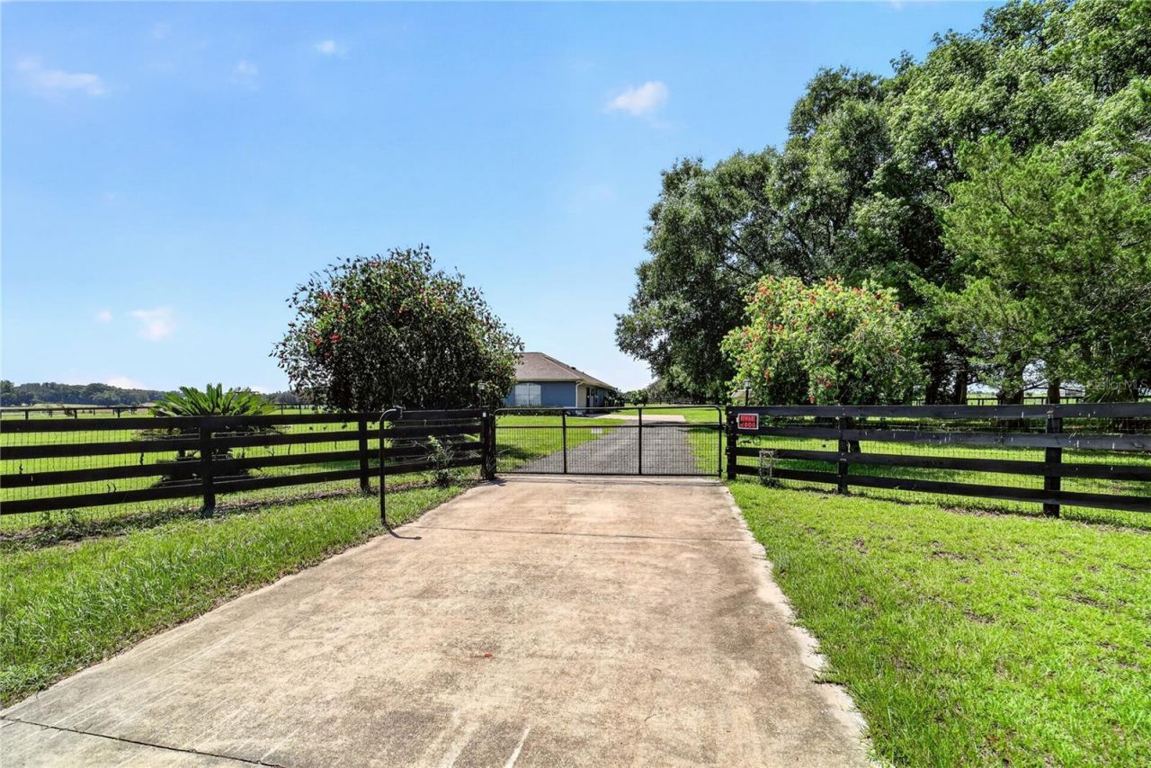 20462 SW 36th Street, Dunnellon, FL 34431 Photo