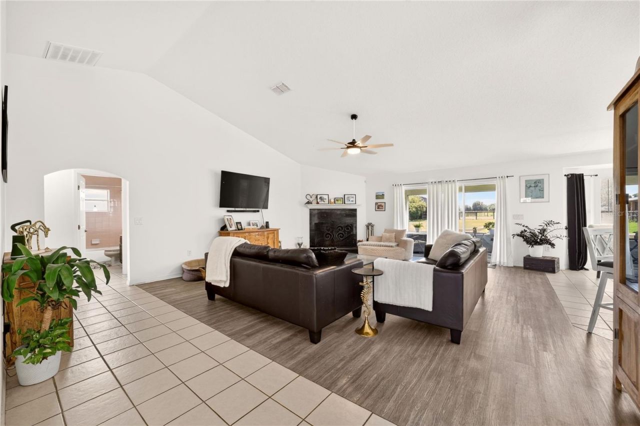20462 SW 36th Street, Dunnellon, FL 34431 Photo