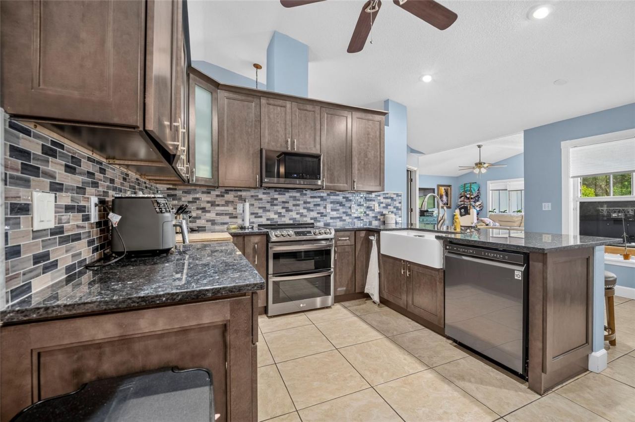 608 Woodview Way, Bradenton, FL 34212 Photo