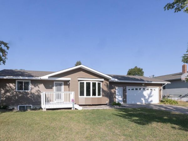 312 3rd Avenue E, Halstad, MN 56548