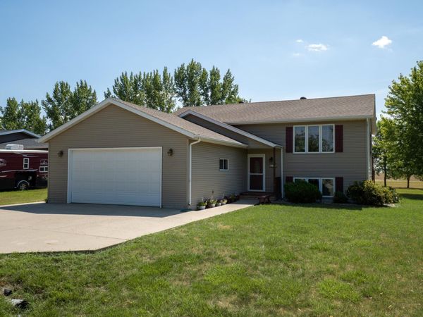 621 Southview Drive , Hendrum, MN 56550