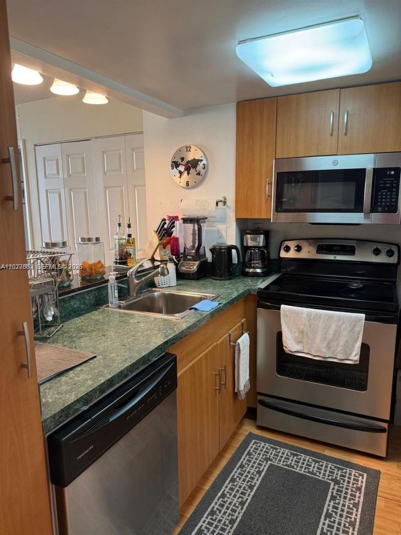 540 Brickell Key Dr, Unit 910, Miami, FL 33131 Photo