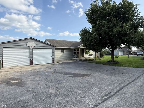 6875 E Middletown Road , Waldron, IN 46182