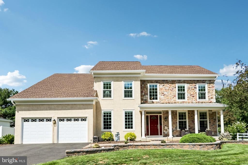 1096 LILY POND LANE, YARDLEY, PA 19067