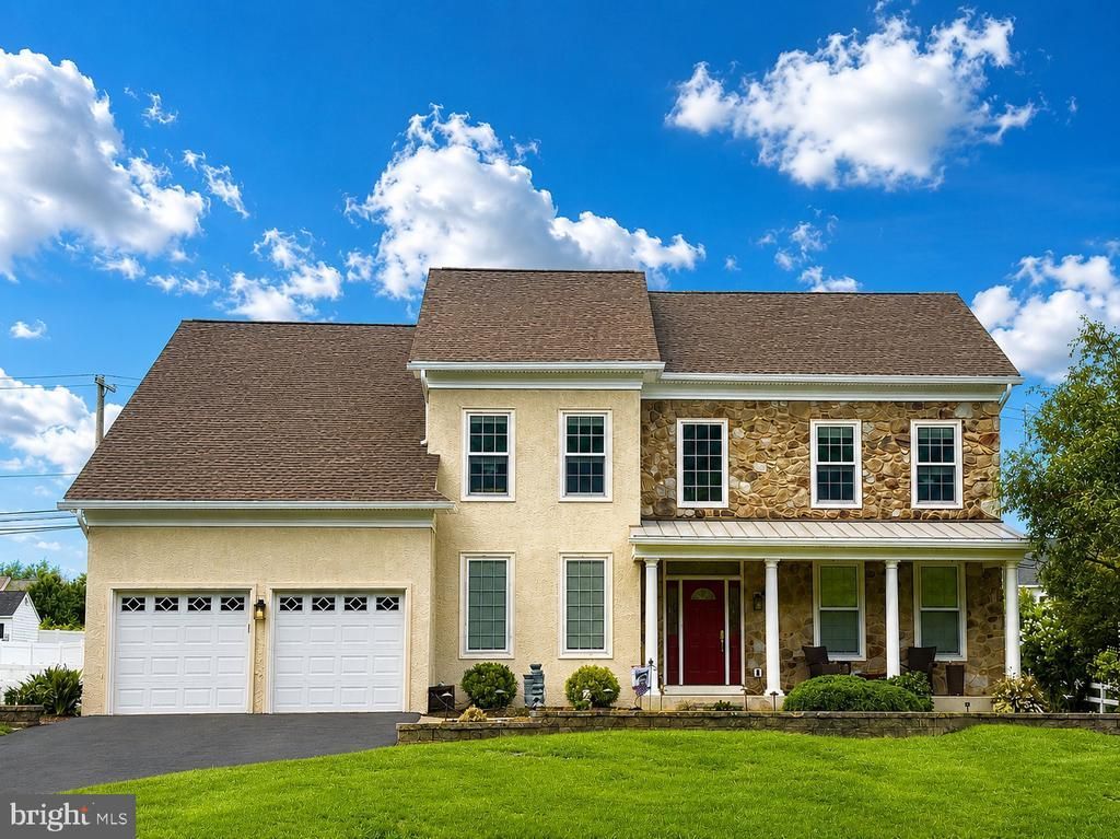 1096 LILY POND LANE, YARDLEY, PA 19067