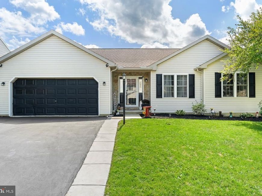 17 Mayflower Drive, Jonestown, PA 17038 Main Photo