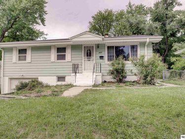 4822 Grand Avenue, Omaha, NE 68104