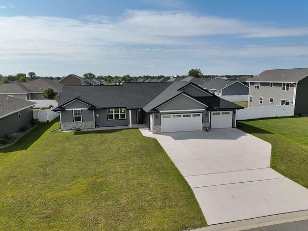 880 JOEANNA WAY, Pulaski, WI 54162