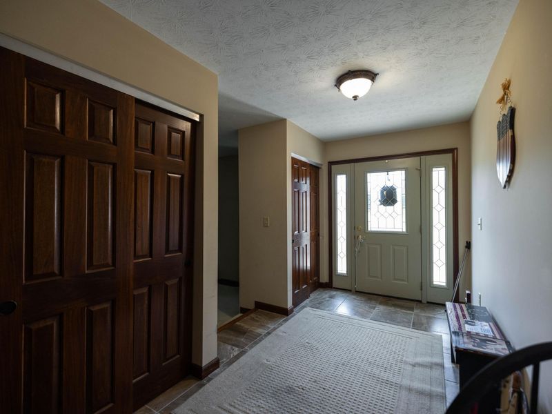 6300 Plateau Drive, Springfield, OH 45502 Photo 3