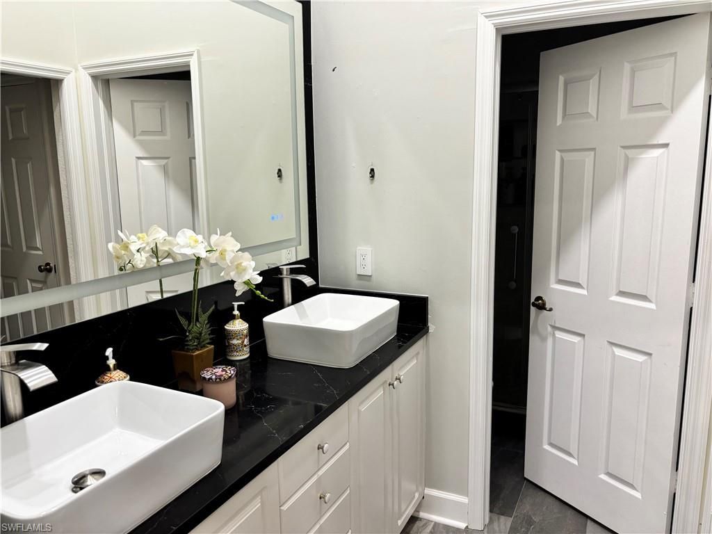 1340 Charleston Square Dr , Unit 203, Naples, FL 34110 Photo
