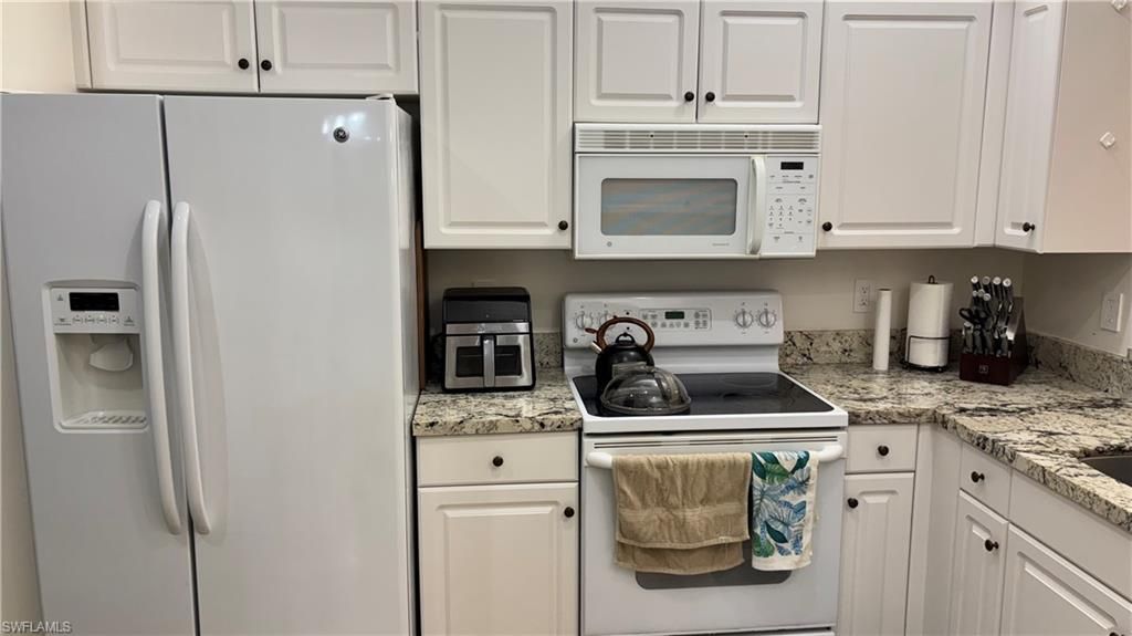 1340 Charleston Square Dr , Unit 203, Naples, FL 34110 Photo