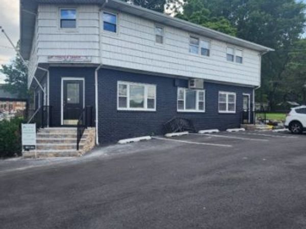 400 Seaton Ave, Roselle Park, NJ 07204