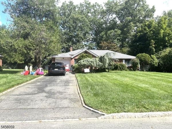 34 Tower Rd, Livingston, NJ 07039