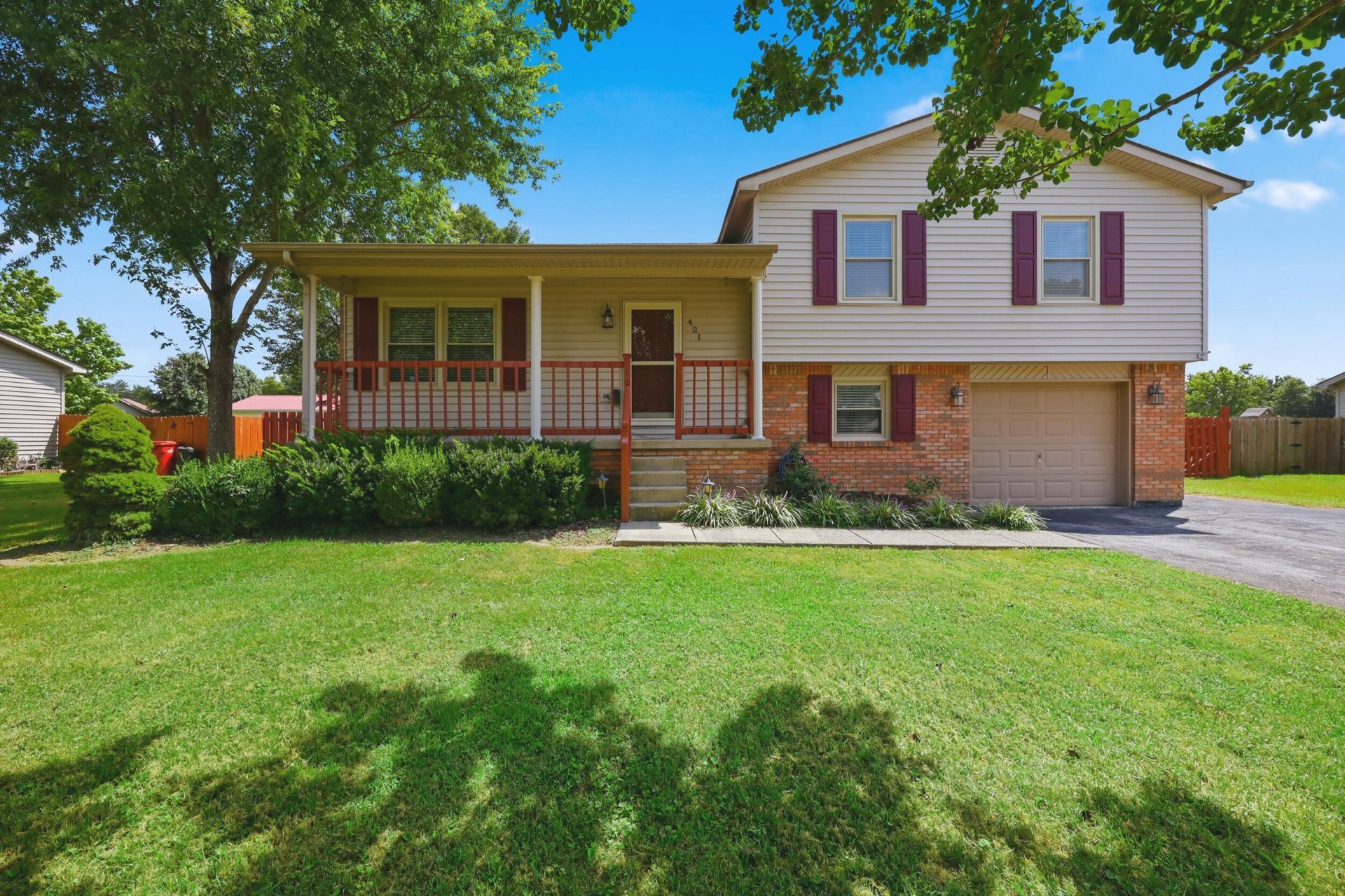 421 Meadow Drive, Berea, KY 40403 Main Photo
