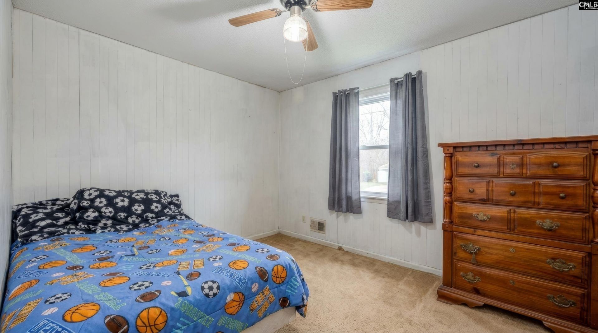 331 Derrick Street Photo 25