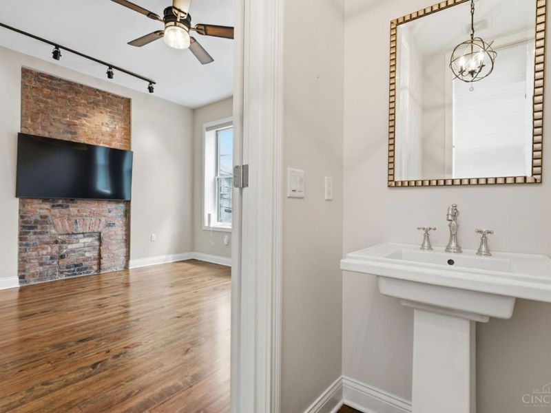 1329 Republic Street, Cincinnati, OH 45202 Photo 20