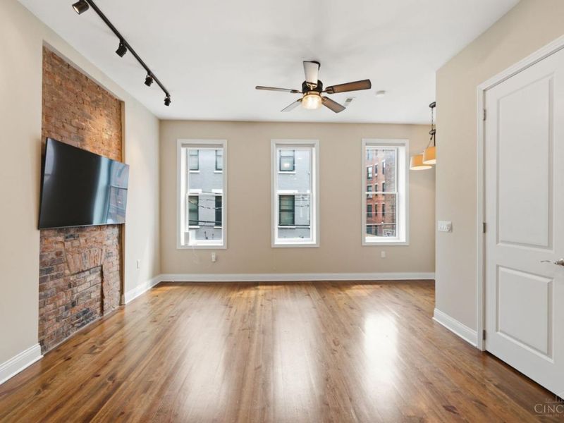 1329 Republic Street, Cincinnati, OH 45202 Photo 24