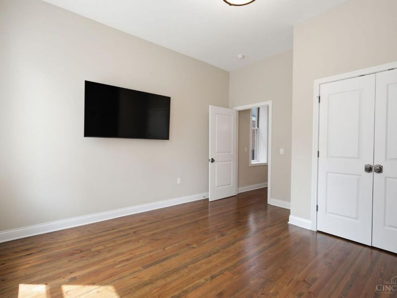 1329 Republic Street, Cincinnati, OH 45202 Photo 9