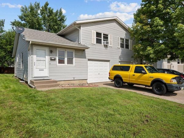 3020 N MICHIGAN, Davenport, IA 52761