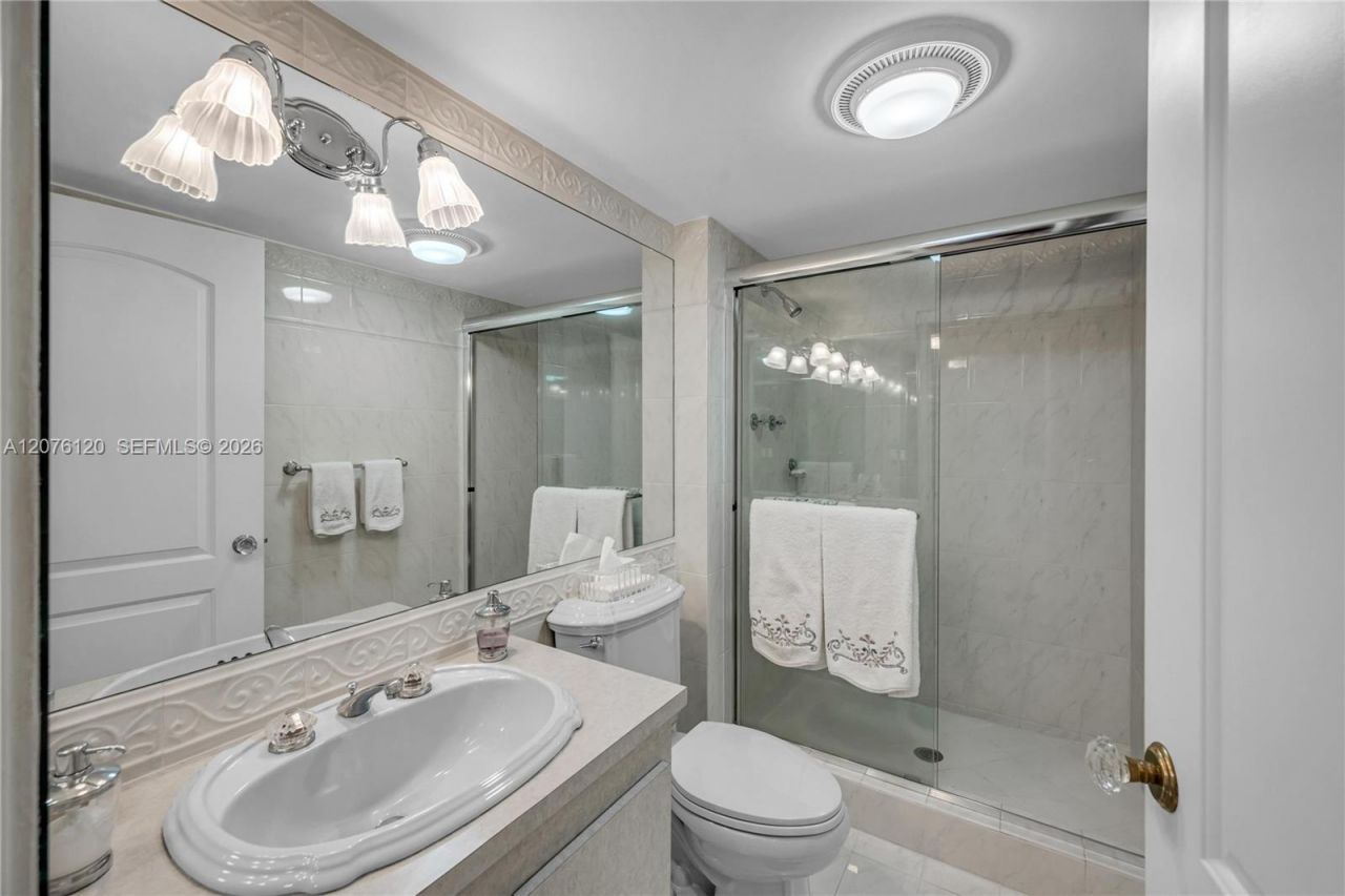 20335 W Country Club Dr, Unit 2409, Aventura, FL 33180 Photo