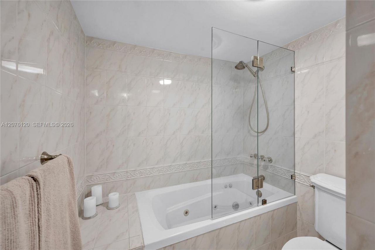 20335 W Country Club Dr, Unit 2409, Aventura, FL 33180 Photo