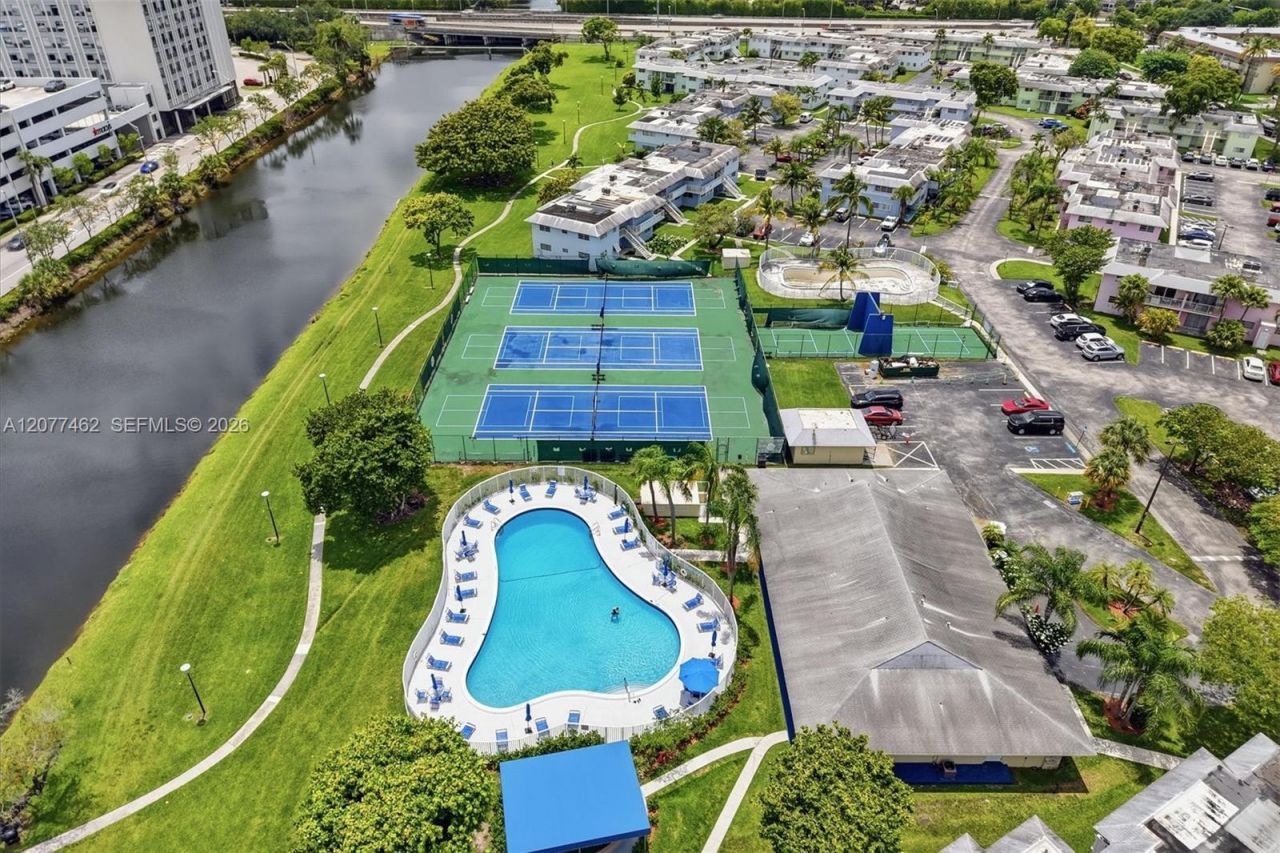 7680 SW 82nd St , Unit H121, Miami, FL 33143 Photo