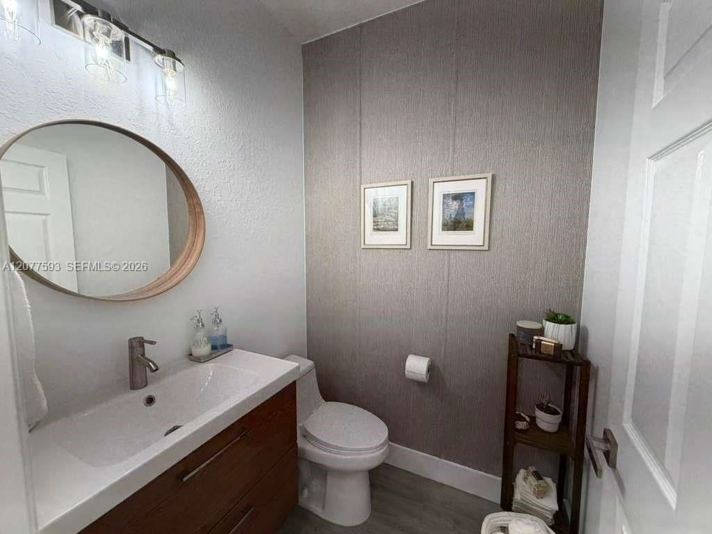 7940 NW 108th Pl , Doral, FL 33178 Photo