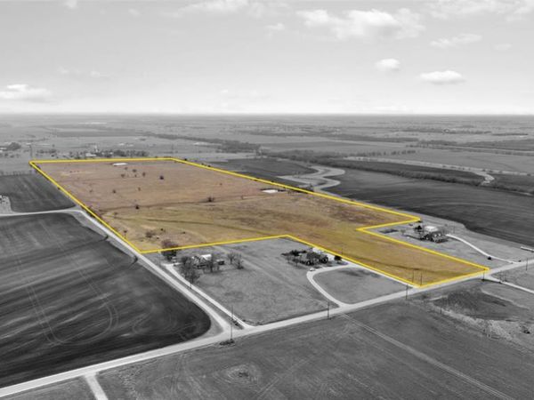 770 County Road 348 , Valley View, TX 76272