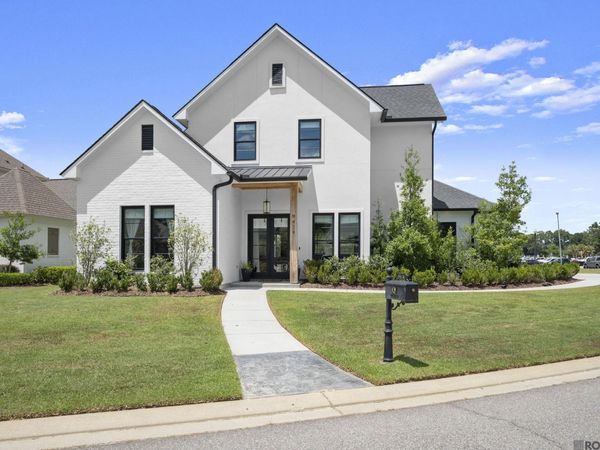 9424 St Andrews Ct, Denham Springs, LA 70726