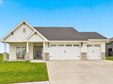 1379 ARDMORE Street, COUNCIL BLUFFS, IA 51503